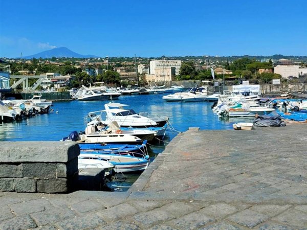 appartamento in vendita a Catania in zona Ognina