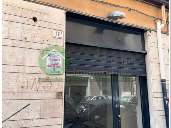 negozio in vendita a Catania in zona Picanello