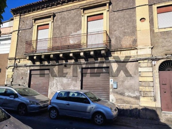 negozio in vendita a Catania in zona Centro Storico
