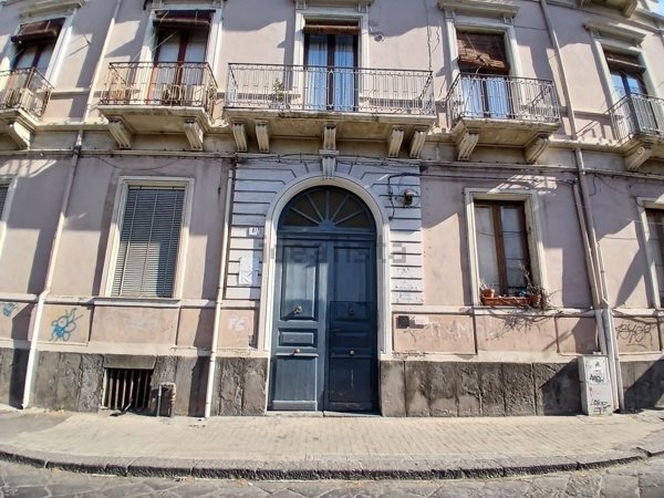appartamento in vendita a Catania in zona Centro Storico