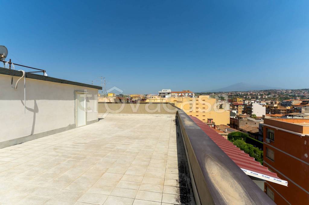 appartamento in vendita a Catania in zona Picanello