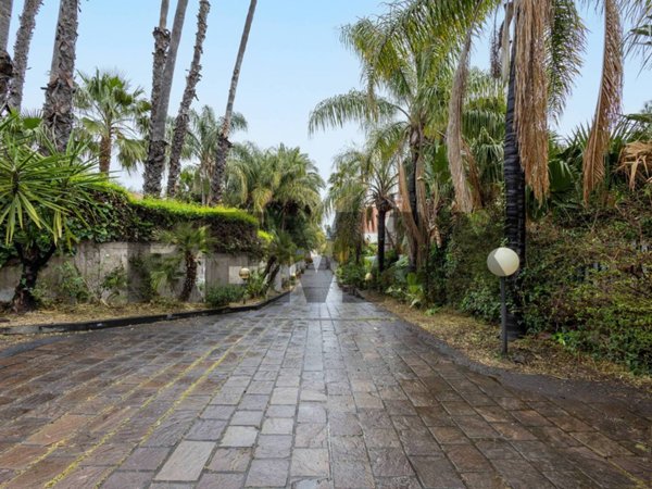 casa indipendente in vendita a Catania in zona Trappeto