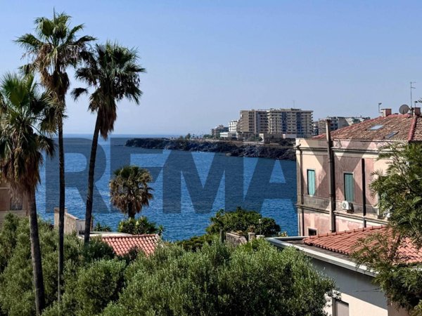 casa indipendente in vendita a Catania