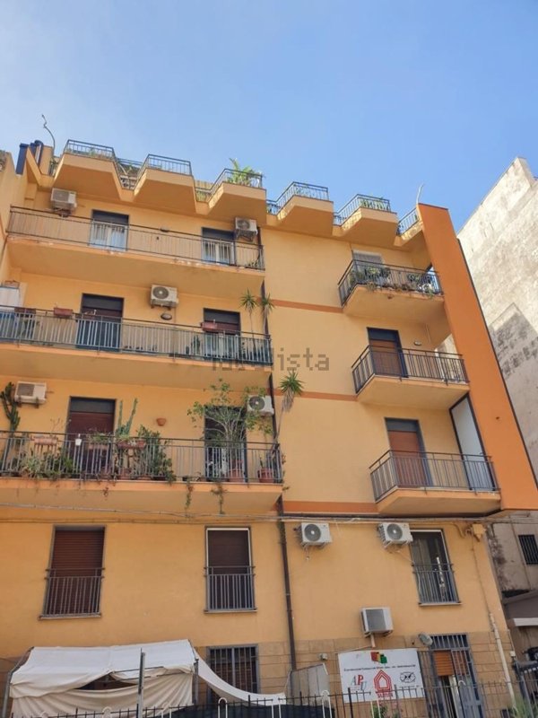casa indipendente in vendita a Catania in zona Centro Storico