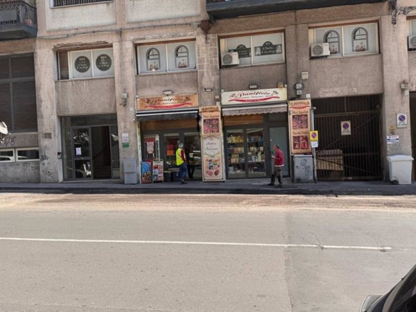 negozio in vendita a Catania in zona Picanello