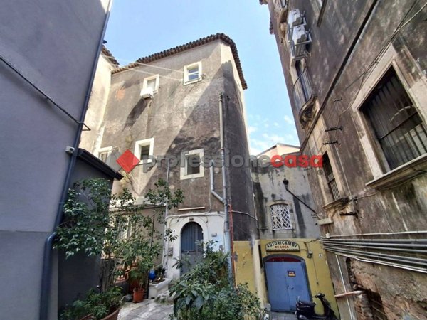 appartamento in vendita a Catania in zona Centro Storico