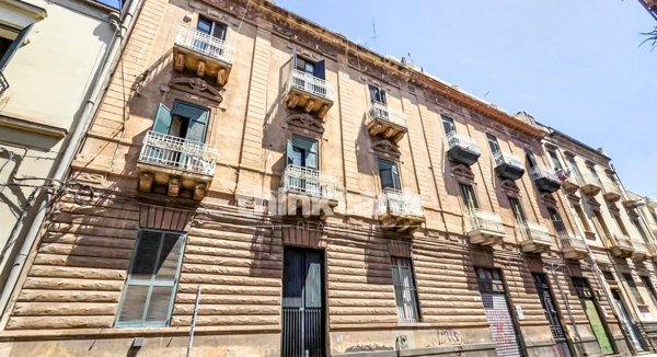casa indipendente in vendita a Catania in zona Centro Storico
