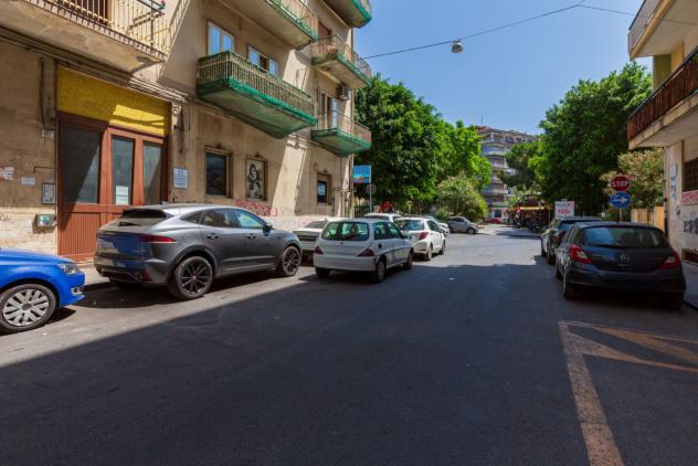 locale commerciale in vendita a Catania