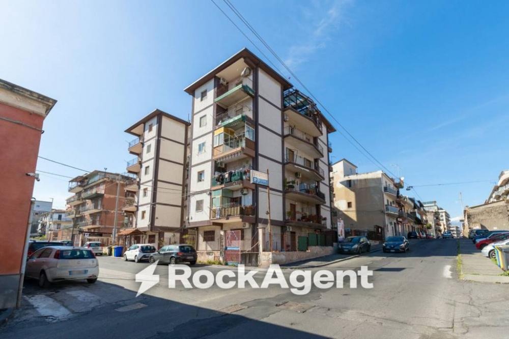 locale commerciale in vendita a Catania