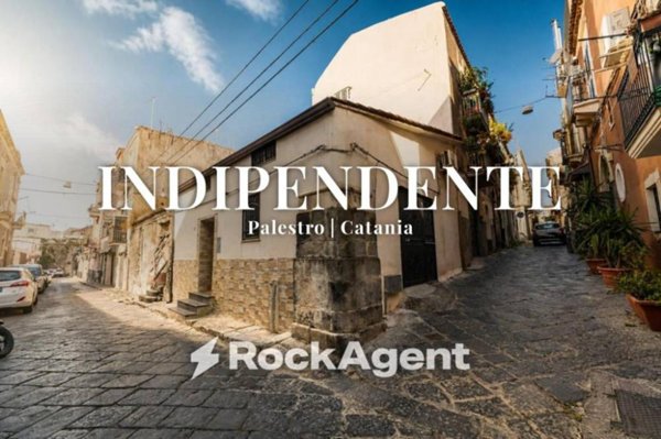 appartamento in vendita a Catania in zona Centro Storico