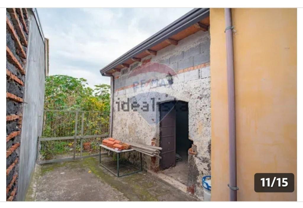 casa indipendente in vendita a Catania