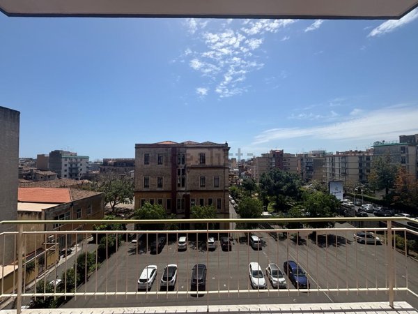 appartamento in vendita a Catania in zona Centro Storico