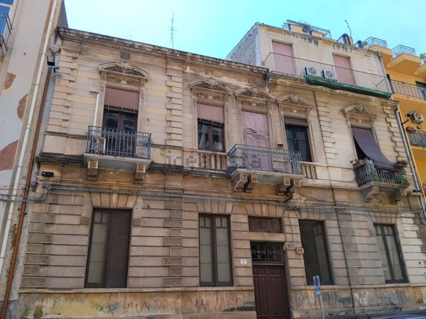 casa indipendente in vendita a Catania
