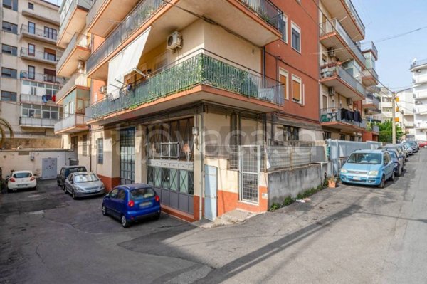 locale commerciale in vendita a Catania in zona Picanello