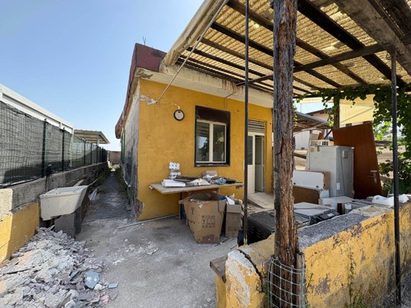casa indipendente in vendita a Catania in zona Villaggio Delfino-Vaccarizzo