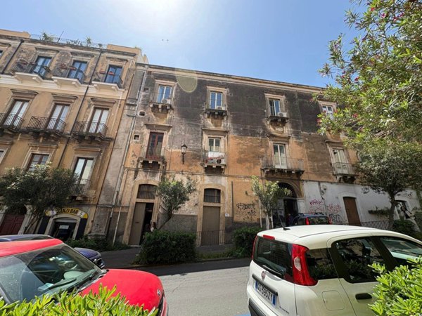 casa indipendente in vendita a Catania in zona Centro Storico