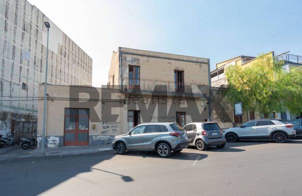 appartamento in vendita a Catania in zona Ognina