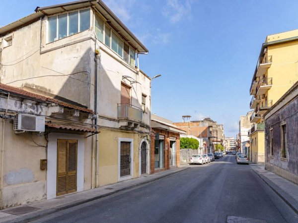 appartamento in vendita a Catania in zona Picanello