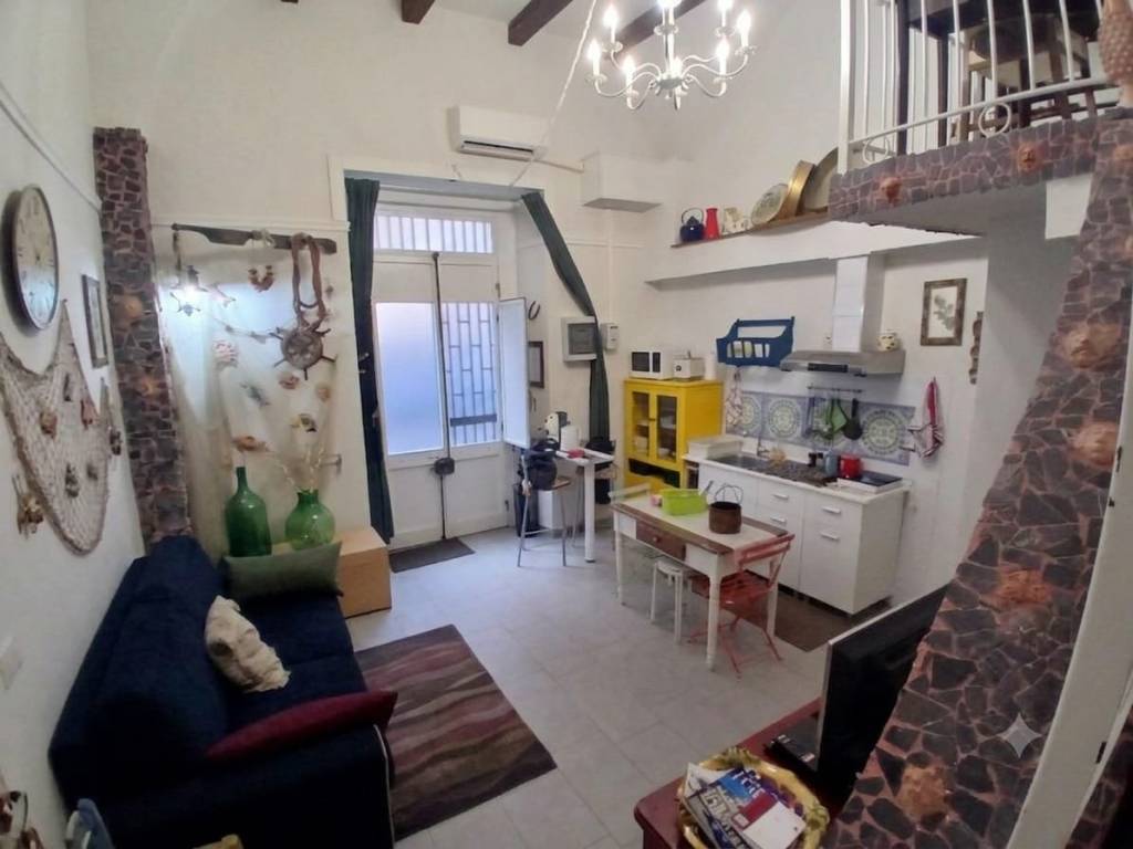 appartamento in vendita a Catania in zona Centro Storico