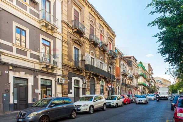 appartamento in vendita a Catania in zona Centro Storico
