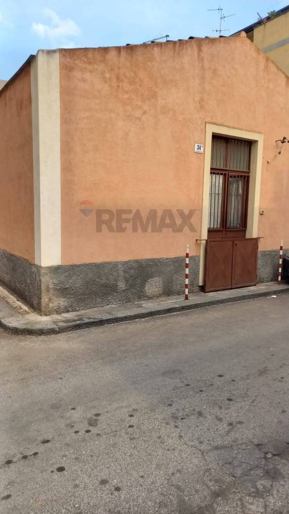 casa indipendente in vendita a Catania
