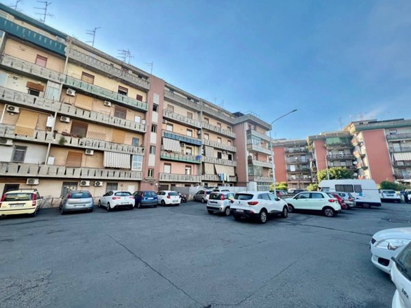 appartamento in vendita a Catania in zona Canalicchio
