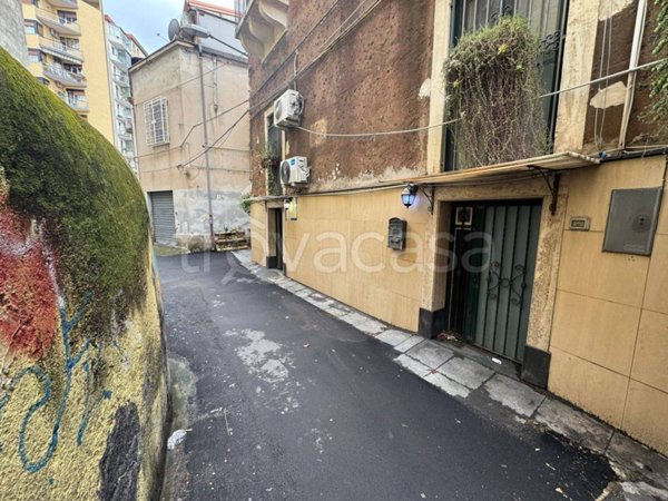 casa indipendente in vendita a Catania in zona Centro Storico