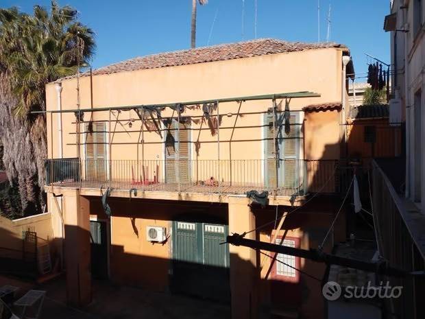 casa indipendente in vendita a Catania in zona Cibali