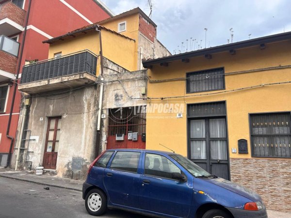 appartamento in vendita a Catania in zona Picanello