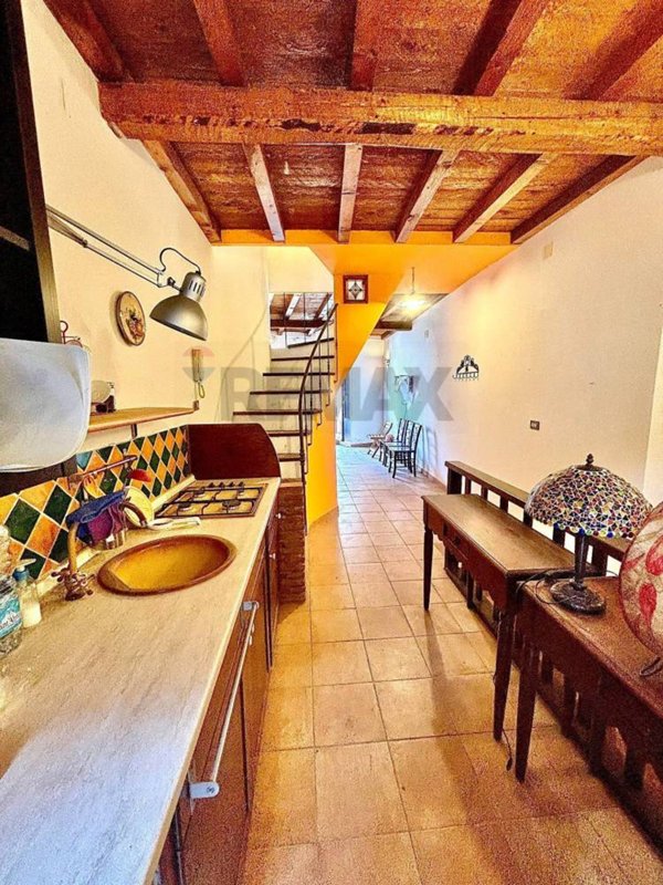 casa indipendente in vendita a Catania in zona Centro Storico