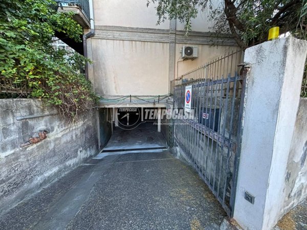 box auto in vendita a Catania in zona Canalicchio
