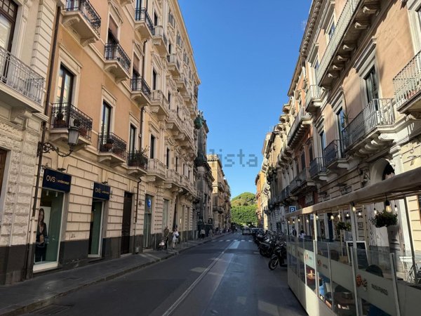 appartamento in vendita a Catania in zona Centro Storico
