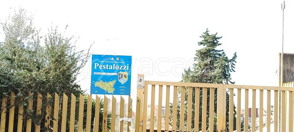 appartamento in vendita a Catania in zona Villaggio Sant'Agata