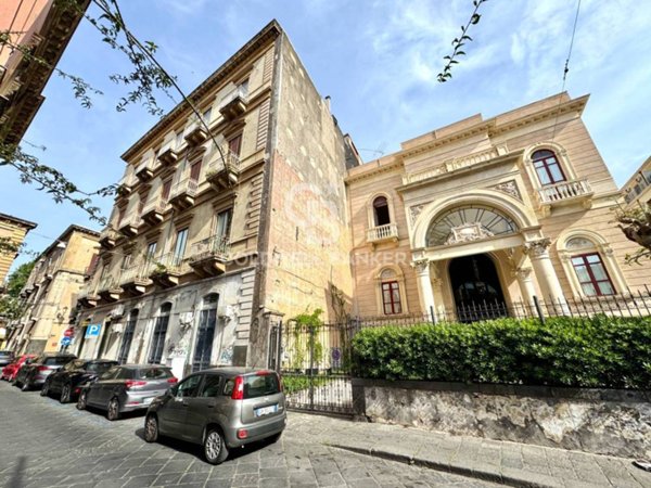 appartamento in vendita a Catania in zona Centro Storico