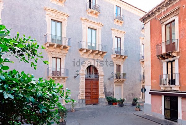 appartamento in vendita a Catania in zona Centro Storico