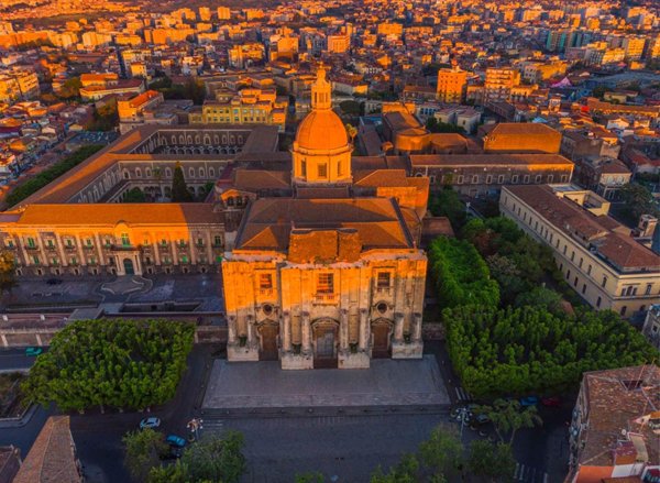 appartamento in vendita a Catania in zona Centro Storico