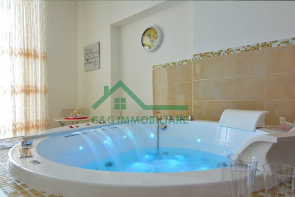 casa indipendente in vendita a Catania in zona Centro Storico