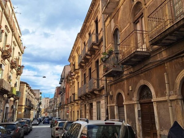 casa indipendente in vendita a Catania