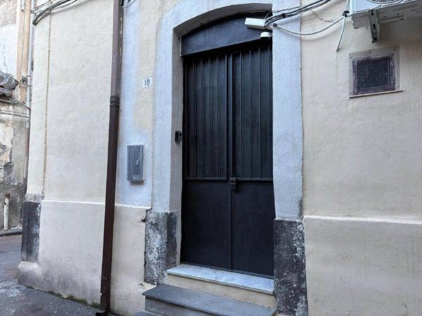 casa indipendente in vendita a Catania