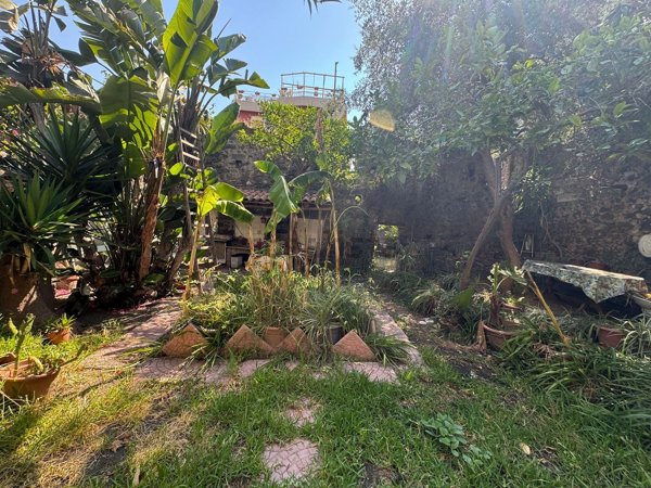 casa indipendente in vendita a Catania
