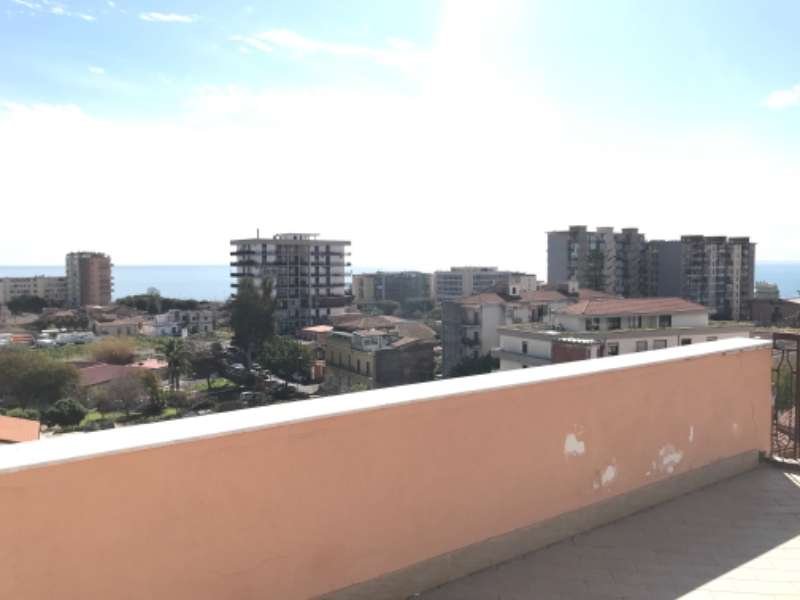 appartamento in vendita a Catania in zona Ognina