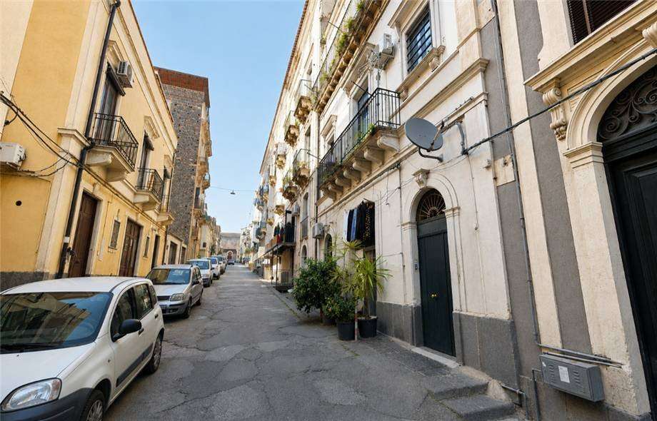 appartamento in vendita a Catania in zona Centro Storico