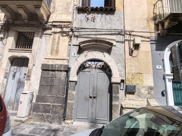 casa indipendente in vendita a Catania in zona Centro Storico