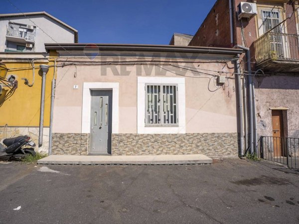 casa indipendente in vendita a Catania in zona Centro Storico