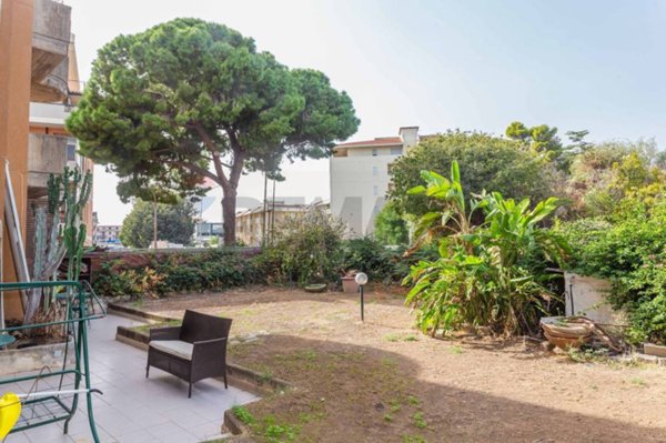 appartamento in vendita a Catania in zona Ognina