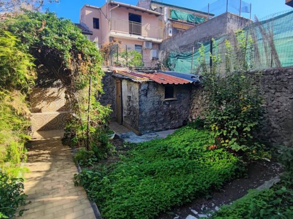 appartamento in vendita a Catania in zona Picanello