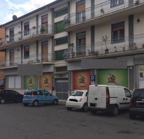 negozio in vendita a Fiumefreddo di Sicilia