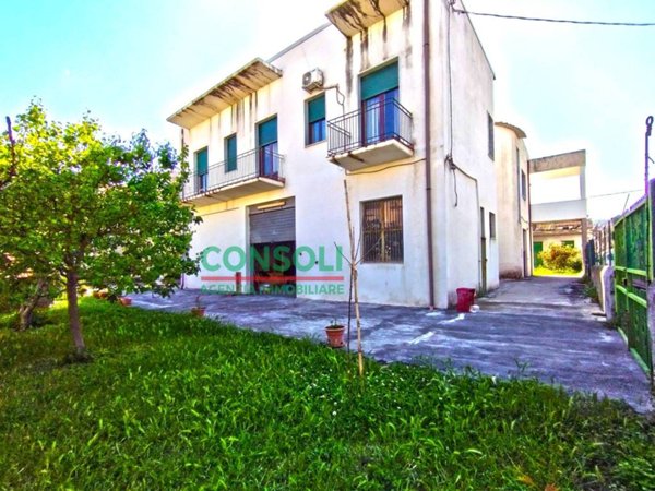 casa indipendente in vendita a Fiumefreddo di Sicilia