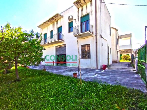 casa indipendente in vendita a Fiumefreddo di Sicilia