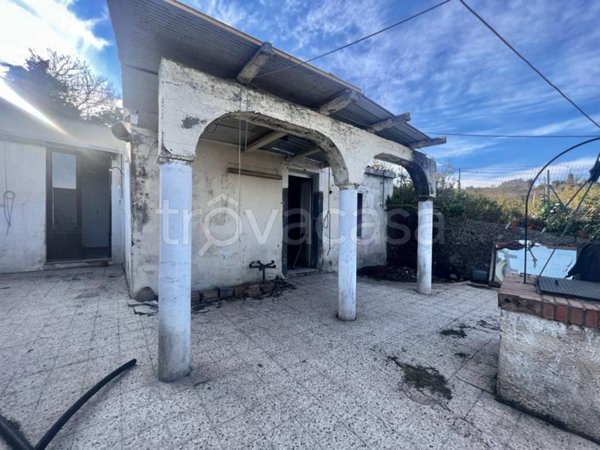 casa indipendente in vendita a Fiumefreddo di Sicilia